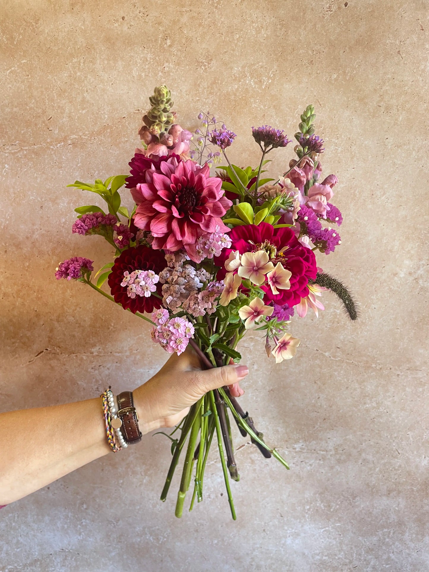 Friday Flowers bouquet delivery late August
